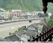 泸定天气预报10天